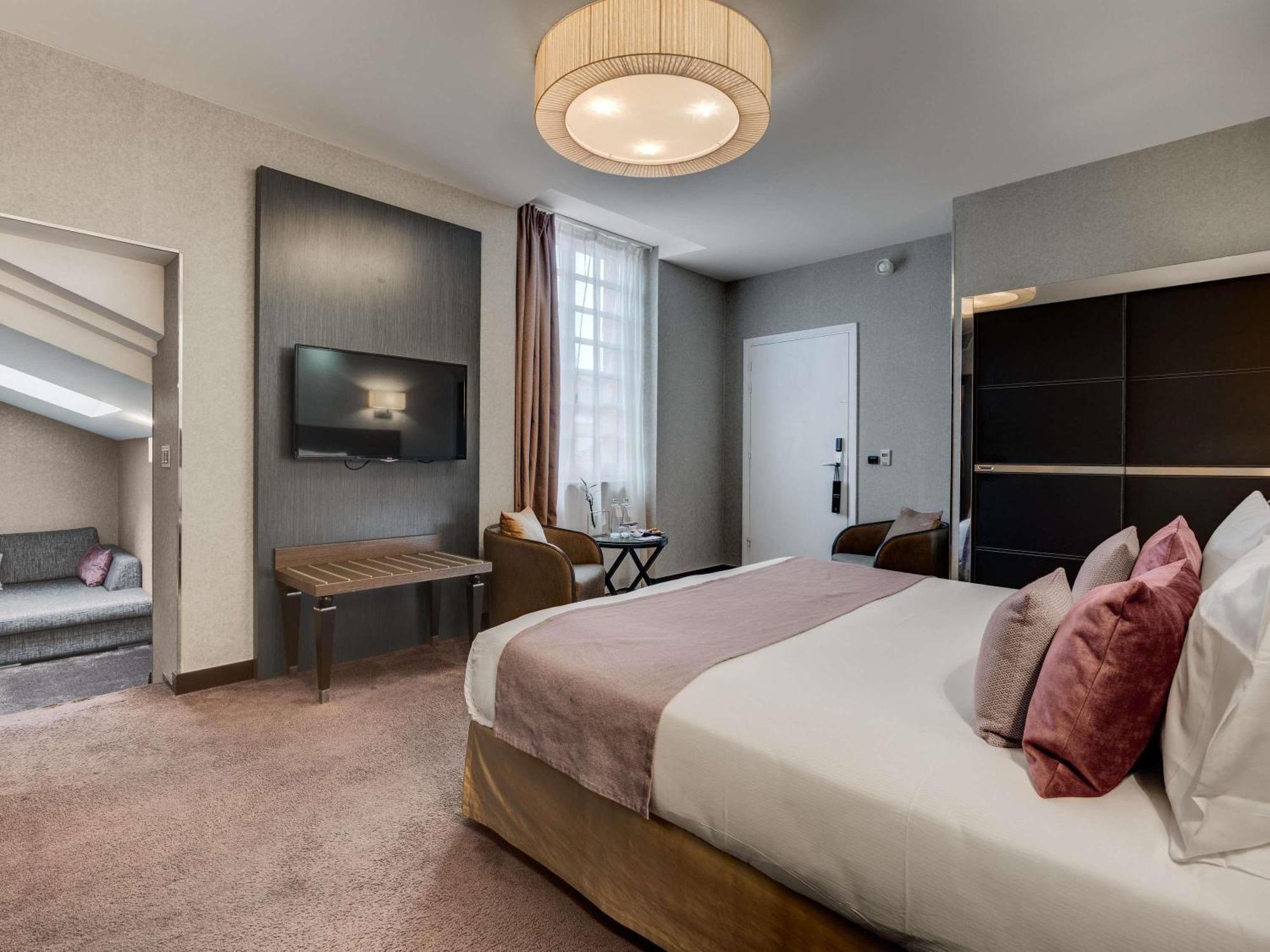 Junior Suite,1756562609:JPEG