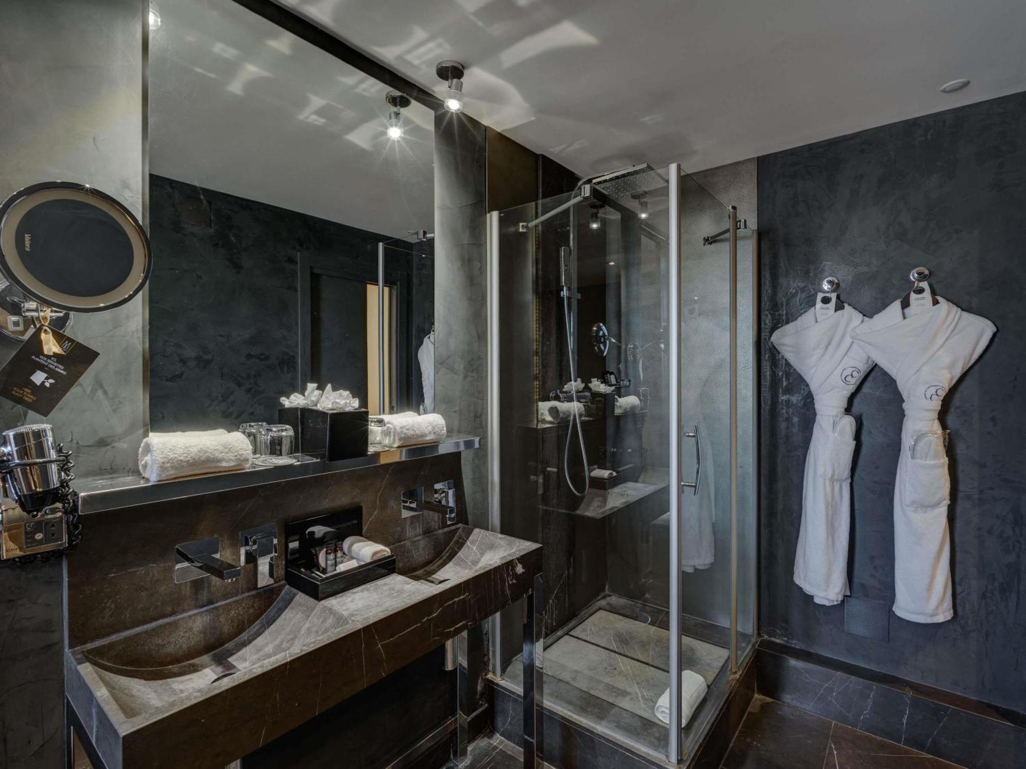 Superior Double Room Shower,1756562597:JPEG